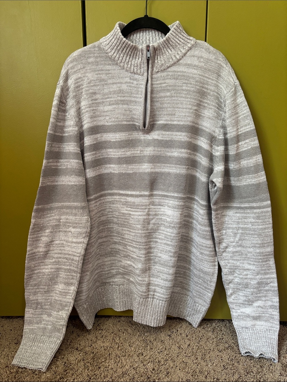 Men's Urban Pipeline Heather Gray Quarter-Zip Sweater